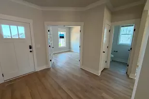 1010 Fox Hollow St, Spartanburg, SC 29303 - Photo 2