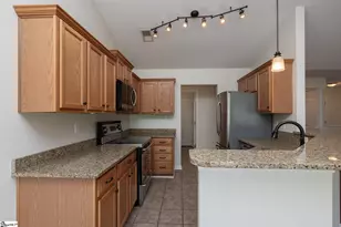 521 Carey Dr, Greer, SC 29651 - Photo 12
