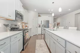 264 Double Crest Dr, Taylors, SC 29687 - Photo 4