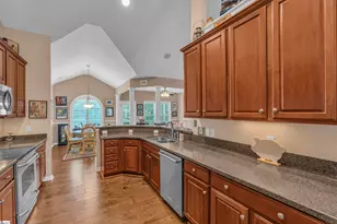 202 Reinhardt Dr, Simpsonville, SC 29681 - Photo 8