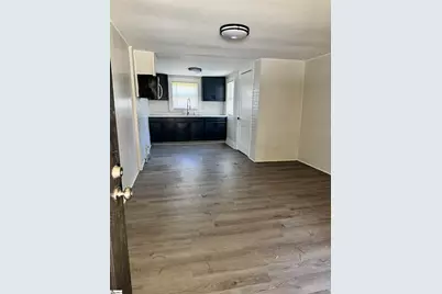 201 Hunters Court, Laurens, SC 29360 - Photo 2