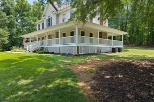 601 Stallings Rd, Taylors, SC 29687 - Photo 2