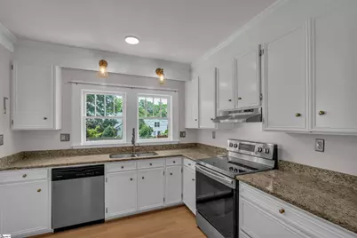 104 Ponce De Leon Drive, Greenville, SC 29605 - Photo 8