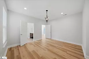 563 Clairidge Dr, Boiling Springs, SC 29316 - Photo 8