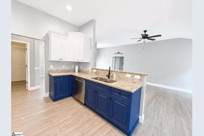 449 Abberly Lane, Boiling Springs, SC 29316 - Photo 4