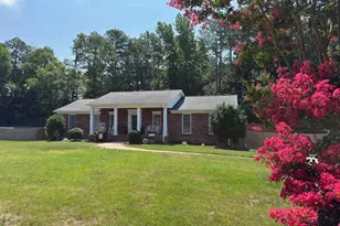 213 Briarwood Dr, Belton, SC 29627 - Photo 2