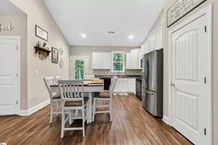 136 N Forest Cir, Marietta, SC 29661 - Photo 6