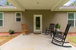 136 N Forest Cir, Marietta, SC 29661 - Photo 4