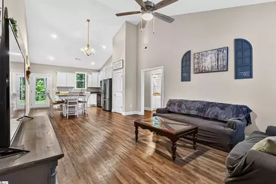 136 N Forest Circle, Marietta, SC 29661 - Photo 2