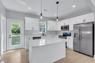 202 A W Wilburn Ave, Greenville, SC 29611 - Photo 10