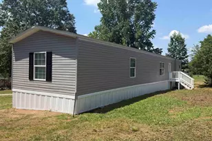 2060 Foster St, Chesnee, SC 29323 - Photo 6