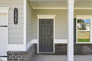 1227 Canterfield Pl, Spartanburg, SC 29307 - Photo 4