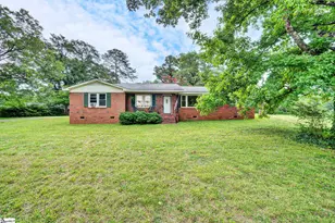 202 Saluda Dr, Piedmont, SC 29673 - Photo 4
