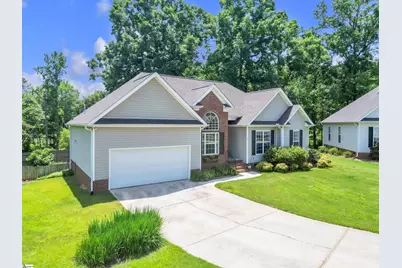 8 Manor Court, Simpsonville, SC 29681 - Photo 2