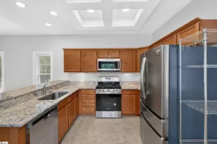 748 N Elm Ave, Landrum, SC 29356 - Photo 8