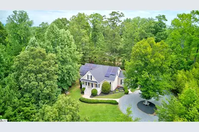 748 N Elm Avenue, Landrum, SC 29356 - Photo 2