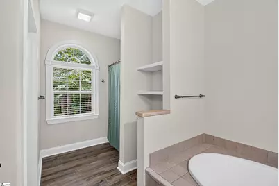 748 N Elm Avenue, Landrum, SC 29356 - Photo 24