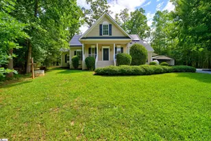 748 N Elm Ave, Landrum, SC 29356 - Photo 1