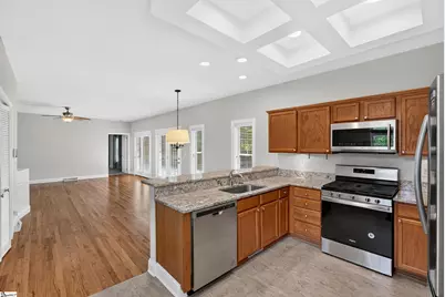 748 N Elm Avenue, Landrum, SC 29356 - Photo 8