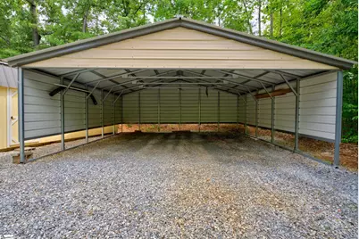 748 N Elm Avenue, Landrum, SC 29356 - Photo 26