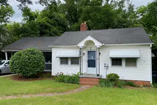 302 Jones St, Laurens, SC 29360 - Photo 2