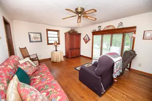 607 Vanney Circle, Boiling Springs, SC 29316 - Photo 4