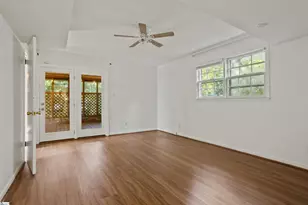 295 Fairlane Dr, Spartanburg, SC 29307 - Photo 10