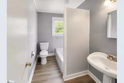 111 Bethune Street, Greenwood, SC 29646 - Photo 6