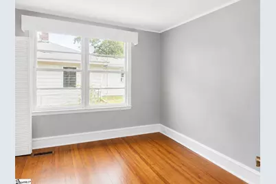 111 Bethune Street, Greenwood, SC 29646 - Photo 8