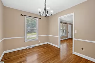 210 Saratoga Dr, Greer, SC 29650 - Photo 10
