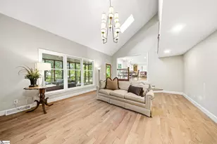 414 Phillips Ln, Greer, SC 29650 - Photo 4