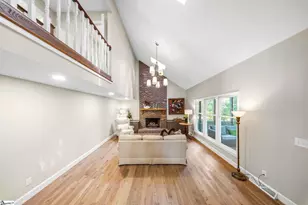 414 Phillips Ln, Greer, SC 29650 - Photo 4