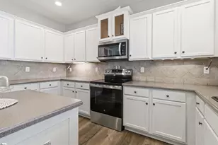 200 Rivanna Ln, Greenville, SC 29607 - Photo 14