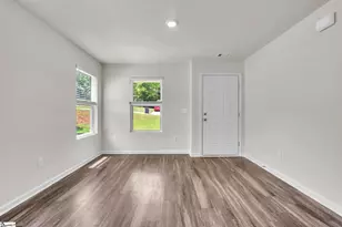 905 Helm Ct, Greenville, SC 29617 - Photo 4
