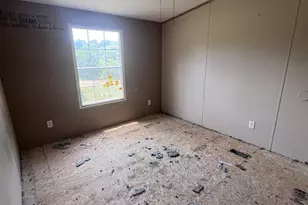 221 Welborn Rd, Pickens, SC 29671 - Photo 14