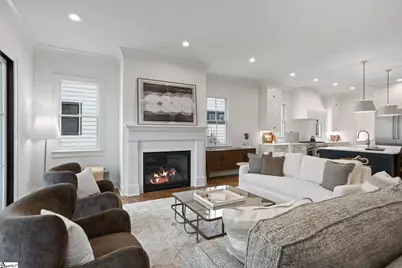 210 W Mountainview Avenue, Greenville, SC 29609 - Photo 10