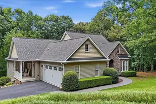 540 Stewart Hill Ct, Taylors, SC 29687 - Photo 2