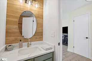 426 Sparrow Hawk Ct, Greer, SC 29650 - Photo 6