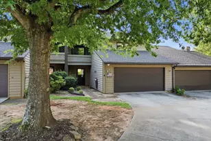 426 Sparrow Hawk Ct, Greer, SC 29650 - Photo 2