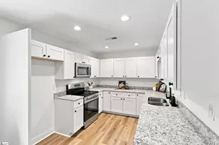 2 Melbourne Ln, Greenville, SC 29615 - Photo 12