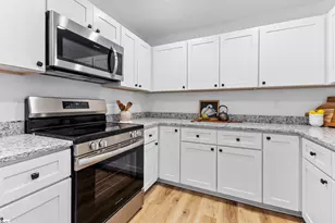 2 Melbourne Ln, Greenville, SC 29615 - Photo 14