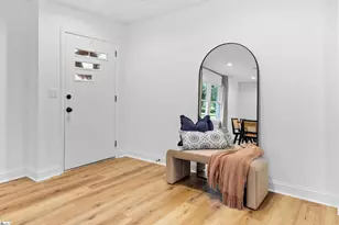 2 Melbourne Ln, Greenville, SC 29615 - Photo 2