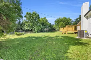 2 Melbourne Ln, Greenville, SC 29615 - Photo 32