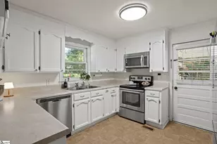 113 Forestdale Dr, Taylors, SC 29687 - Photo 6