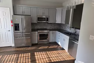 226 Cambria Ct, Mauldin, SC 29662 - Photo 2