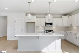 229 Summerall Ln, Seneca, SC 29678 - Photo 4