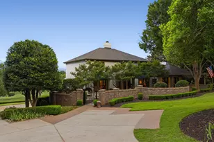 112 E Round Hill Rd, Greenville, SC 29617 - Photo 2