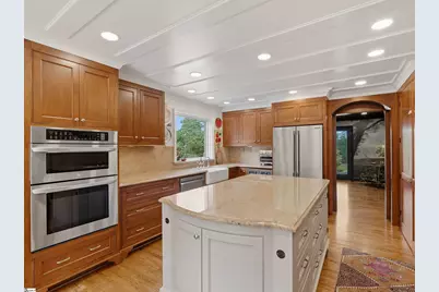 112 E Round Hill Road, Greenville, SC 29617 - Photo 14