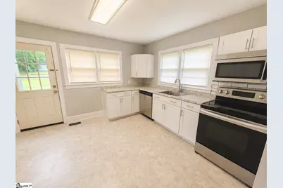 170 Carol Drive, Spartanburg, SC 29307 - Photo 2