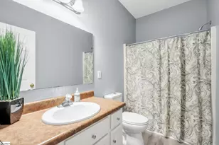 402 Hamilton Forest Dr, Easley, SC 29640 - Photo 12